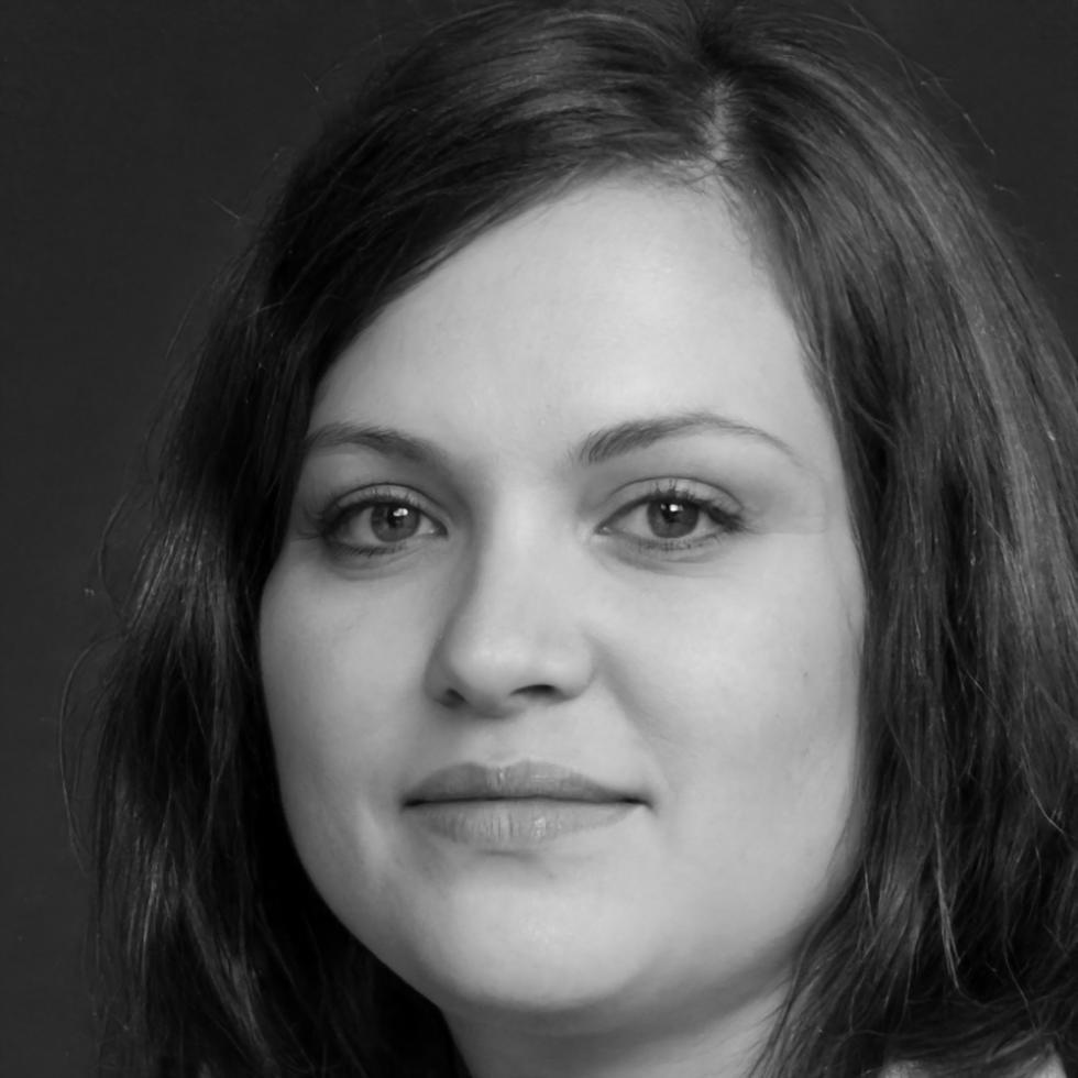 Portrait d'Élise Dubois, formatrice en outils d'analyse