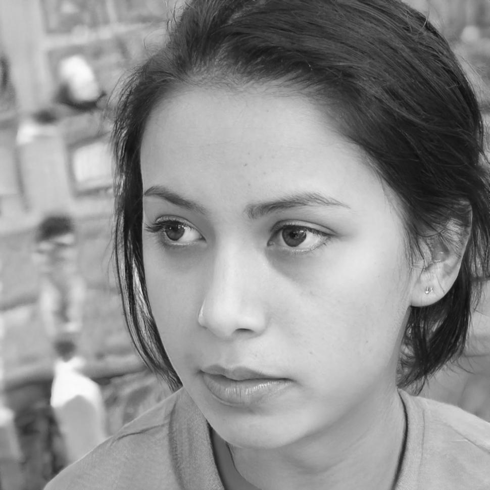 Portrait de Camille Rousseau, spécialiste en diagnostic d'entreprise